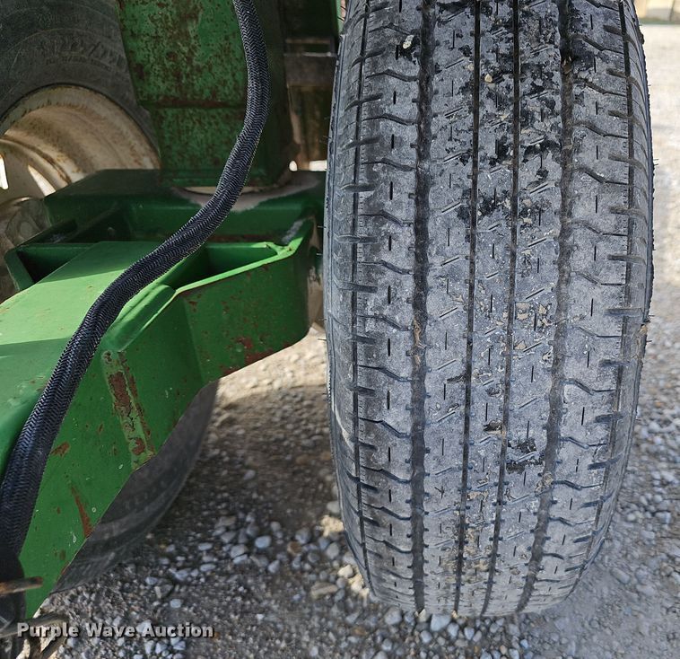 image for item OJ9060 Unverferth Road Runner header trailer