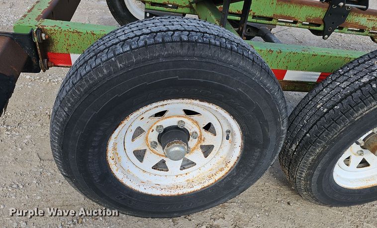 image for item OJ9060 Unverferth Road Runner header trailer