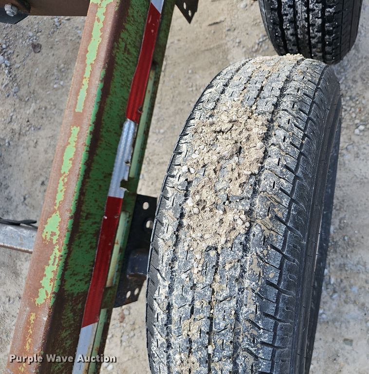 image for item OJ9060 Unverferth Road Runner header trailer