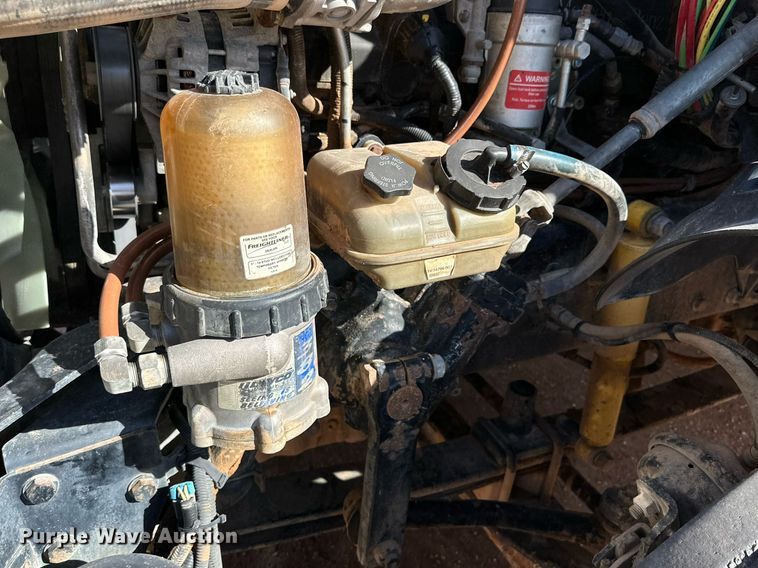 image for item DD3440 2008 Freightliner Columbia 120 semi truck