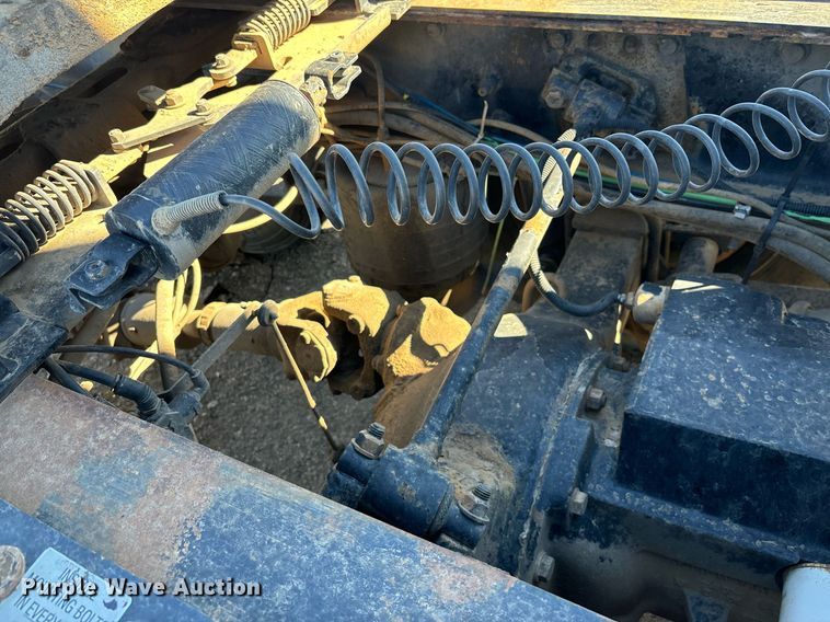 image for item DH8642 2006 Freightliner Century Class semi truck