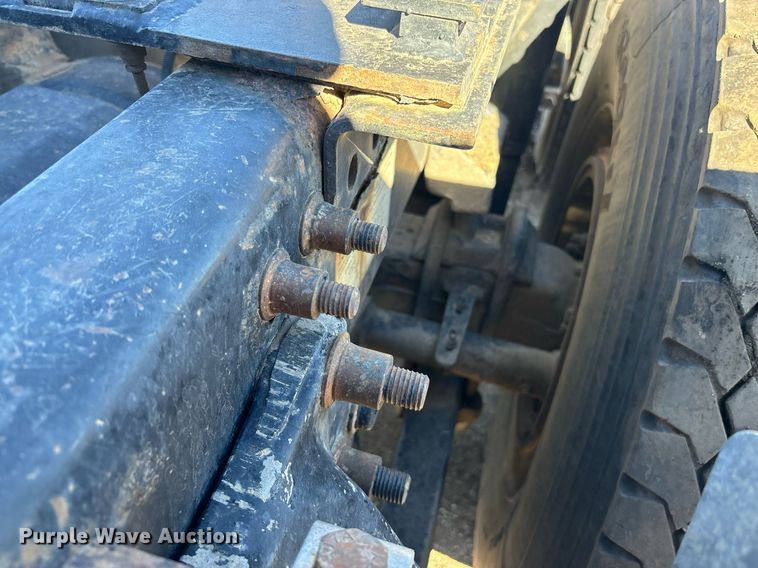 image for item DH8642 2006 Freightliner Century Class semi truck