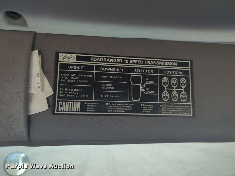 image for item DL1048 1998 Ford LA9000 semi truck