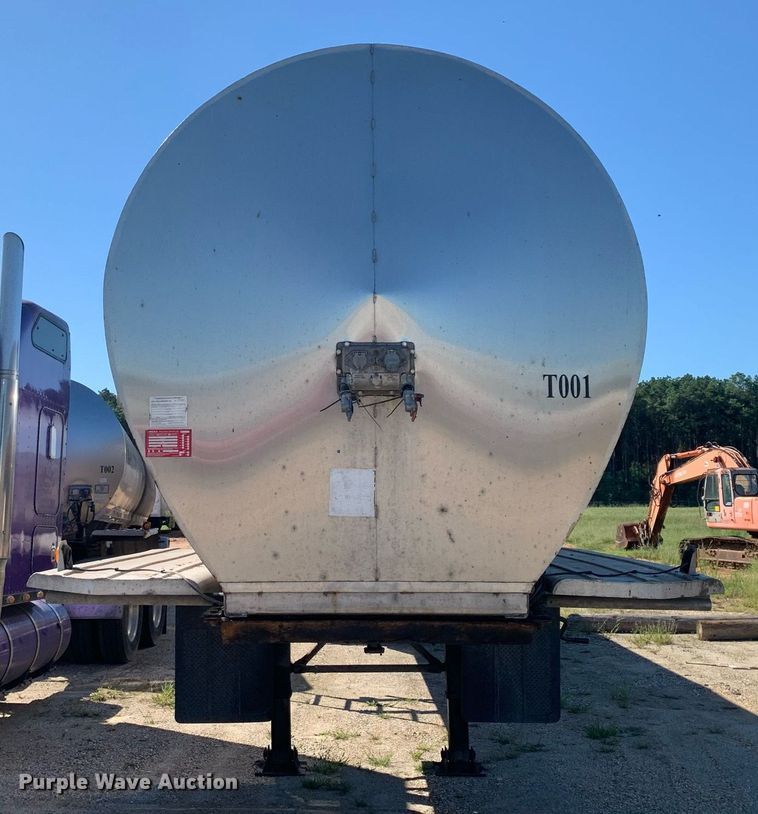 image for item DM1812 1999 Tremcar CT5931 tank trailer