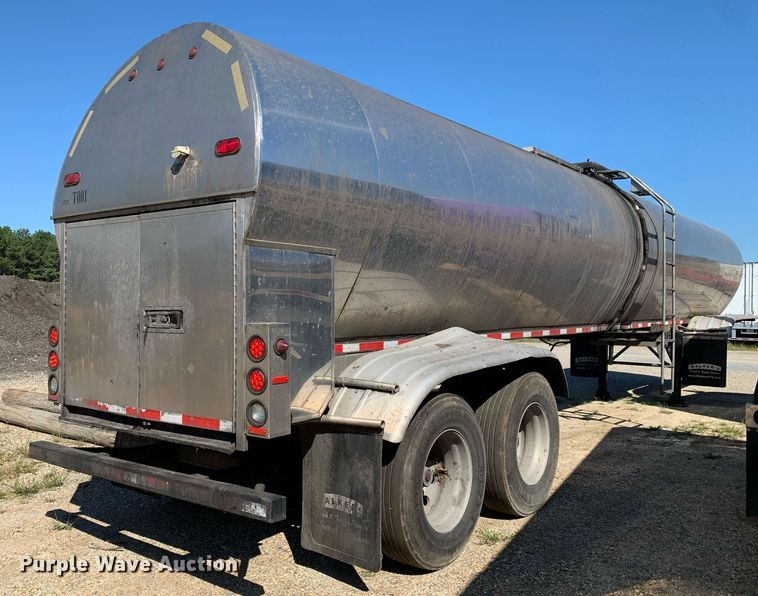 image for item DM1812 1999 Tremcar CT5931 tank trailer