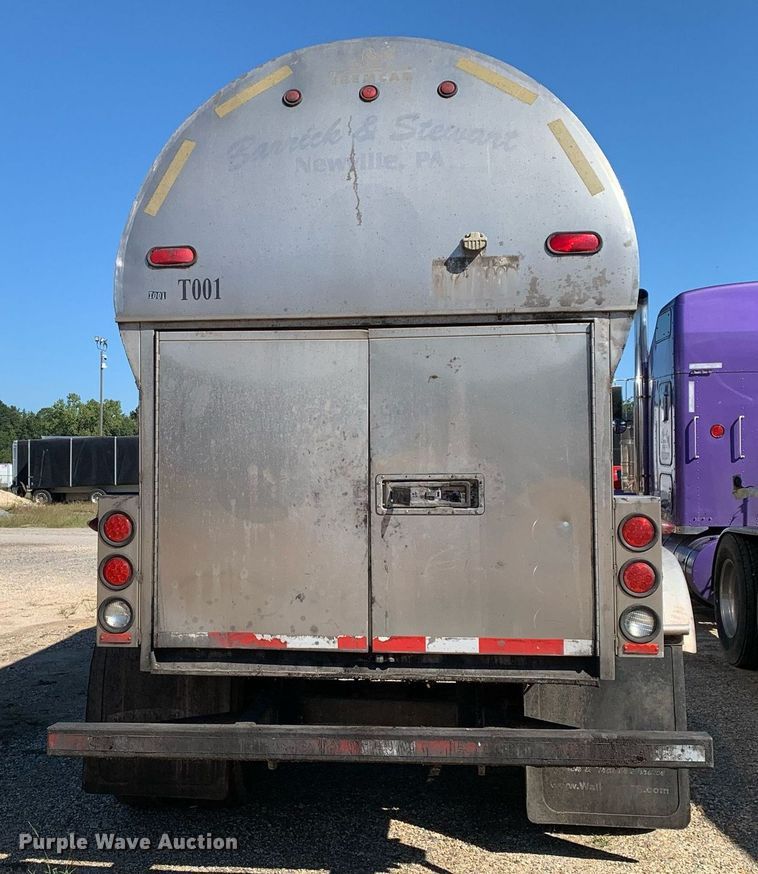 image for item DM1812 1999 Tremcar CT5931 tank trailer