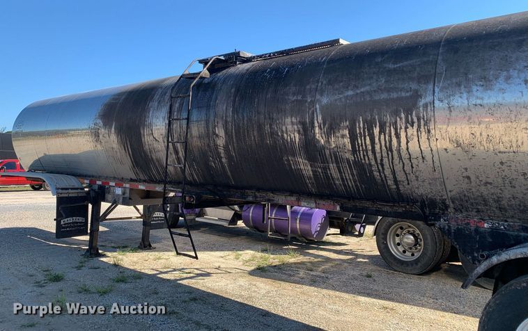 image for item DM1812 1999 Tremcar CT5931 tank trailer