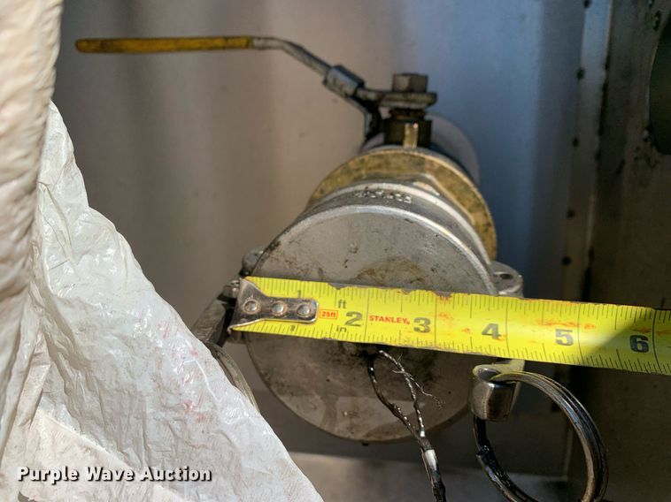 image for item DM1812 1999 Tremcar CT5931 tank trailer