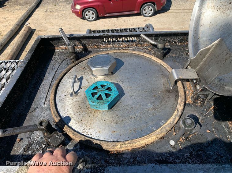 image for item DM1812 1999 Tremcar CT5931 tank trailer