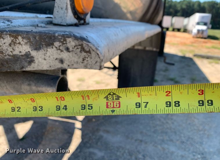 image for item DM1812 1999 Tremcar CT5931 tank trailer