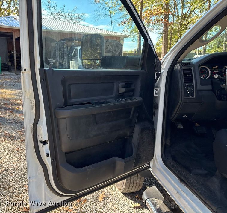 image for item DM1850 2013 Dodge Ram 5500HD Crew Cab utility / service truck