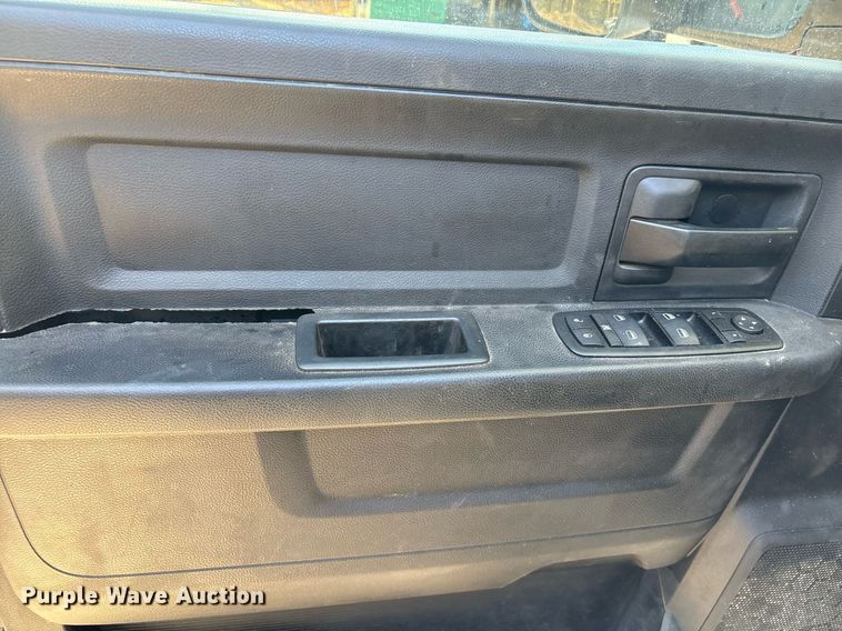 image for item DM1850 2013 Dodge Ram 5500HD Crew Cab utility / service truck