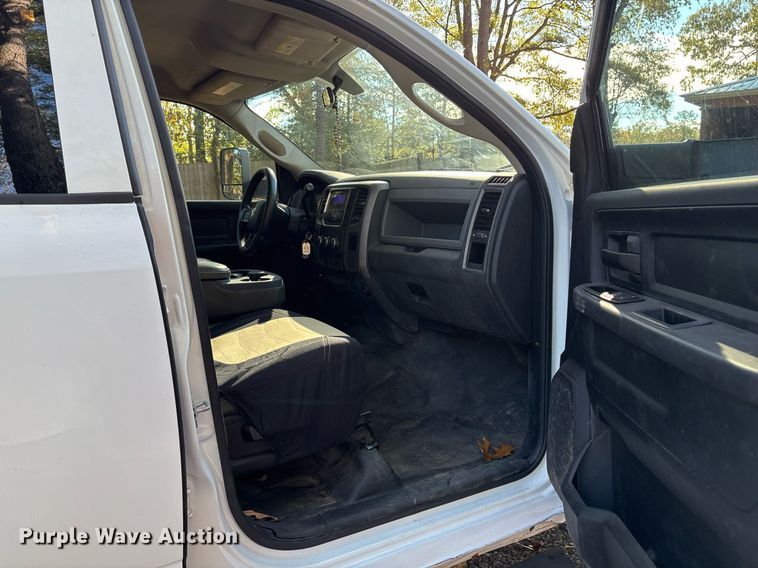 image for item DM1850 2013 Dodge Ram 5500HD Crew Cab utility / service truck