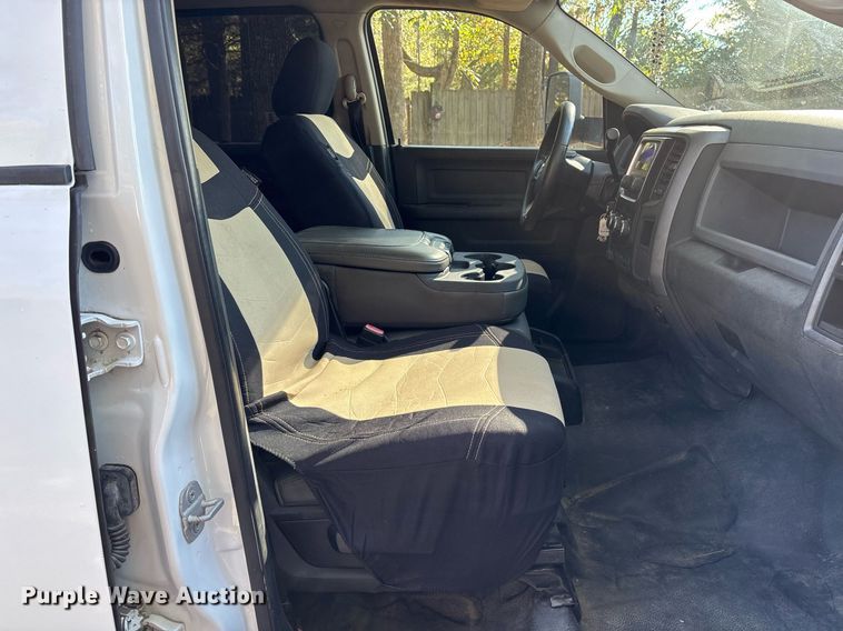 image for item DM1850 2013 Dodge Ram 5500HD Crew Cab utility / service truck