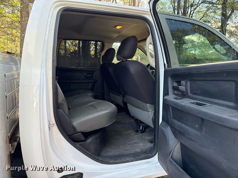 image for item DM1850 2013 Dodge Ram 5500HD Crew Cab utility / service truck