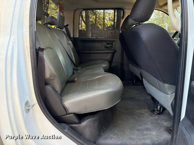 image for item DM1850 2013 Dodge Ram 5500HD Crew Cab utility / service truck