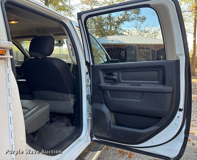 image for item DM1850 2013 Dodge Ram 5500HD Crew Cab utility / service truck