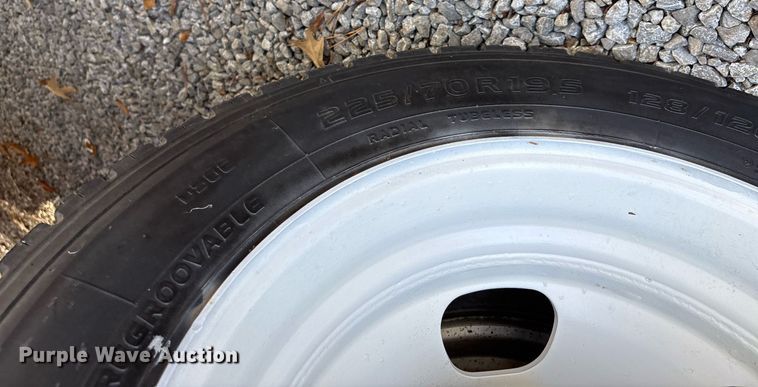 image for item DM1850 2013 Dodge Ram 5500HD Crew Cab utility / service truck