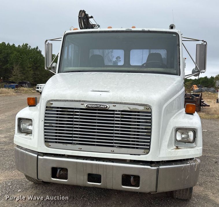 image for item DM1854 2002 Freightliner  F50 utility / service truck