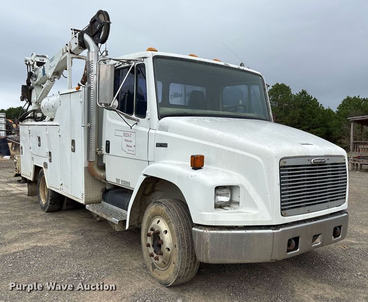 image for item DM1854 2002 Freightliner  F50 utility / service truck