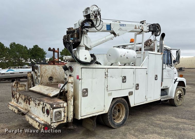 image for item DM1854 2002 Freightliner  F50 utility / service truck