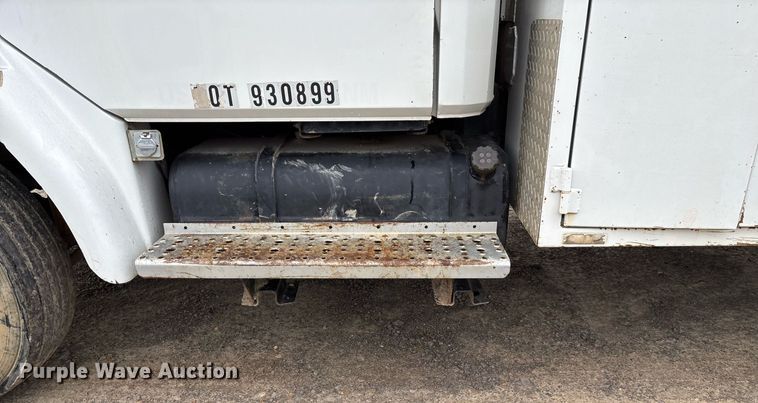 image for item DM1854 2002 Freightliner  F50 utility / service truck