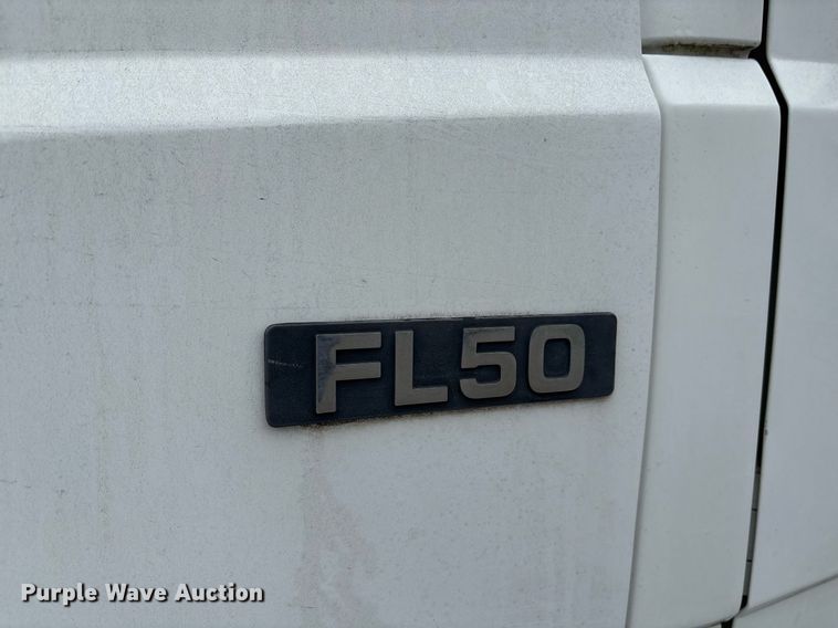 image for item DM1854 2002 Freightliner  F50 utility / service truck