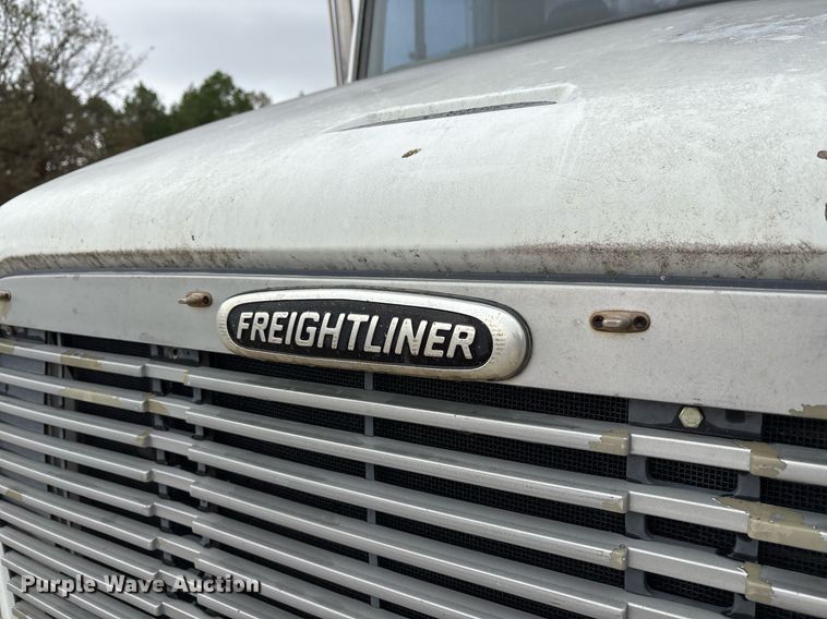 image for item DM1854 2002 Freightliner  F50 utility / service truck
