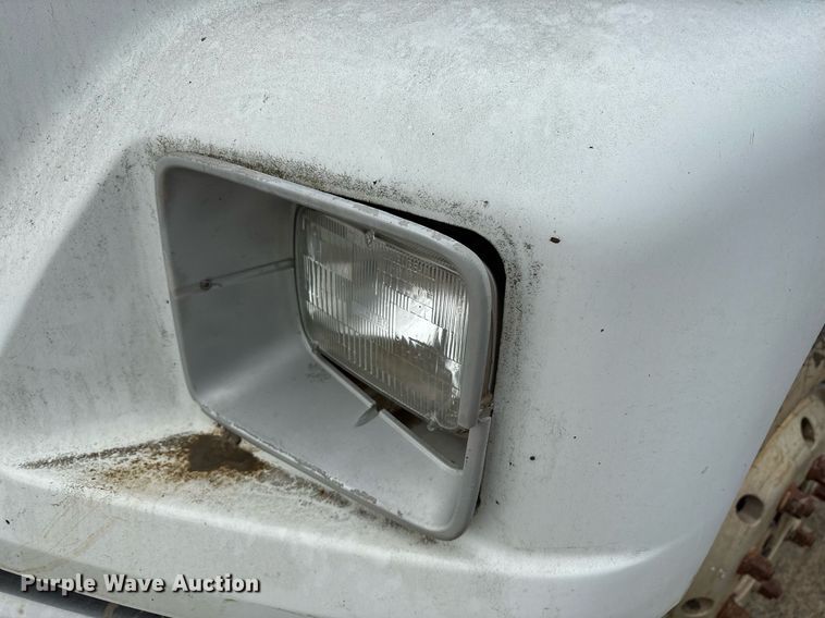 image for item DM1854 2002 Freightliner  F50 utility / service truck