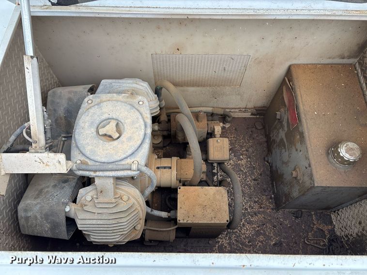 image for item DM1854 2002 Freightliner  F50 utility / service truck