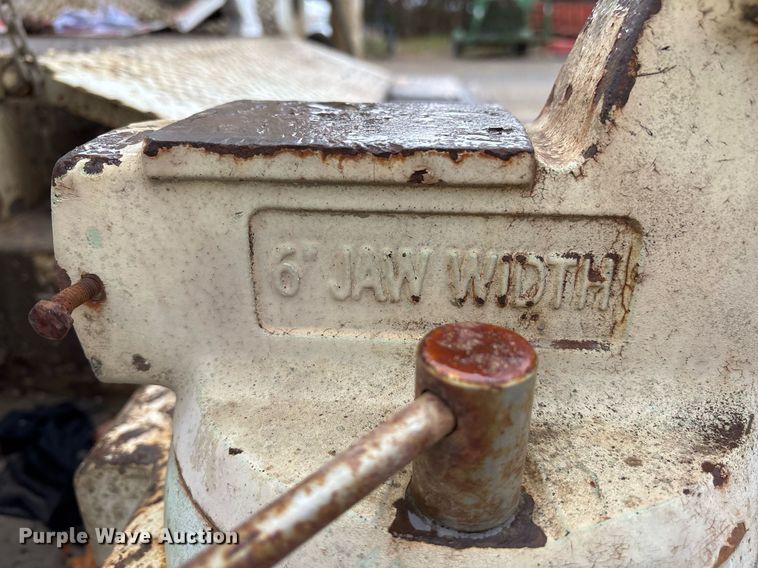 image for item DM1854 2002 Freightliner  F50 utility / service truck