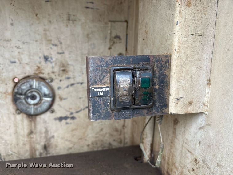 image for item DM1854 2002 Freightliner  F50 utility / service truck