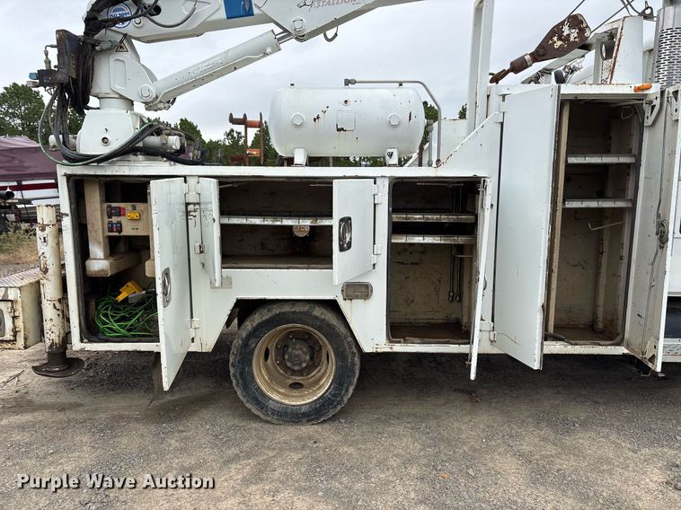 image for item DM1854 2002 Freightliner  F50 utility / service truck