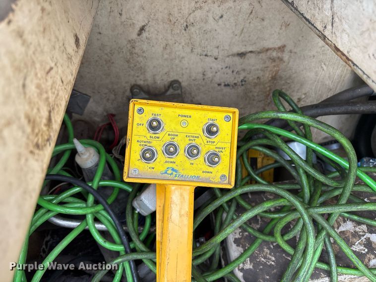 image for item DM1854 2002 Freightliner  F50 utility / service truck