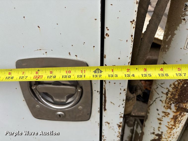 image for item DM1854 2002 Freightliner  F50 utility / service truck