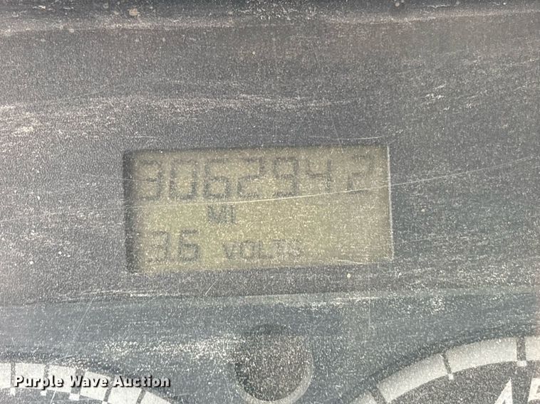 image for item DM1854 2002 Freightliner  F50 utility / service truck