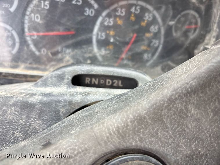 image for item DM1854 2002 Freightliner  F50 utility / service truck