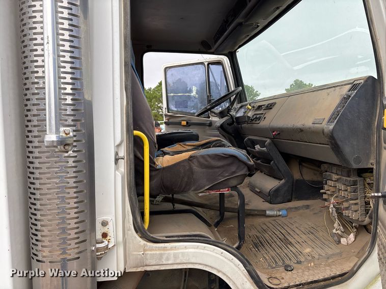 image for item DM1854 2002 Freightliner  F50 utility / service truck