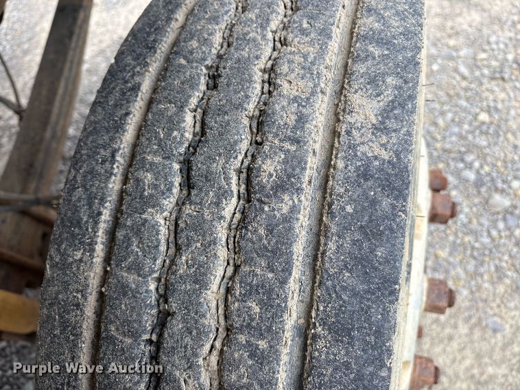 image for item DM1854 2002 Freightliner  F50 utility / service truck