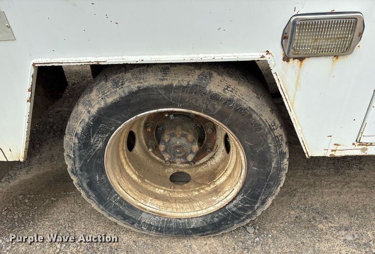 image for item DM1854 2002 Freightliner  F50 utility / service truck