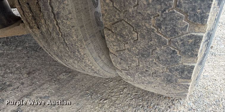 image for item DM1854 2002 Freightliner  F50 utility / service truck