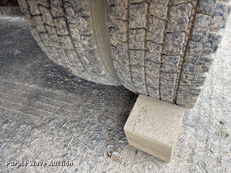 image for item DM1854 2002 Freightliner  F50 utility / service truck