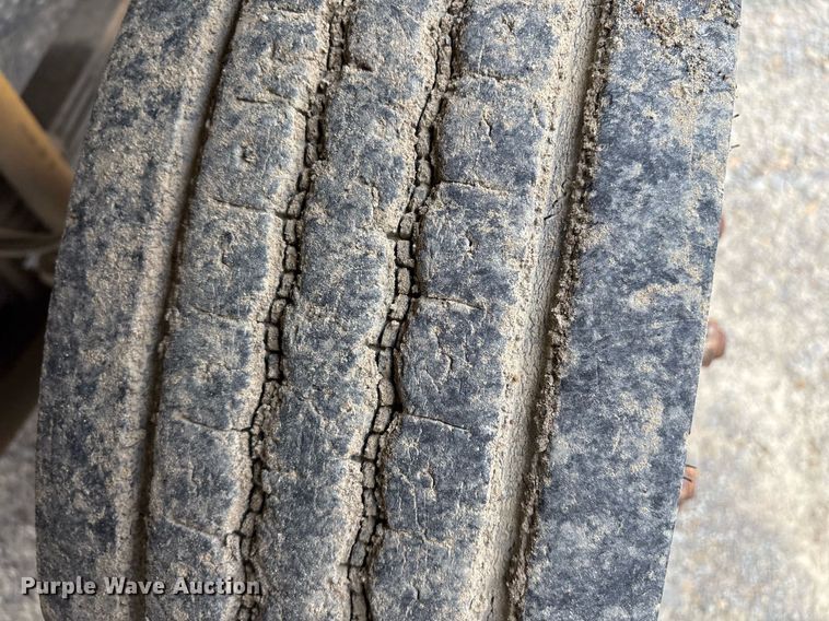 image for item DM1854 2002 Freightliner  F50 utility / service truck