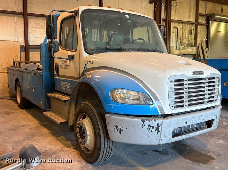 image for item DM1865 2016 Freightliner Business Class M2 106 flatbed truck