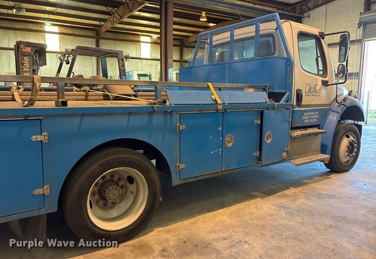 image for item DM1865 2016 Freightliner Business Class M2 106 flatbed truck