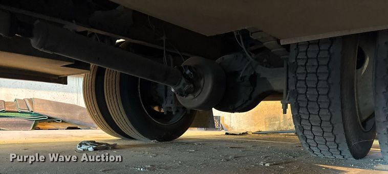 image for item DM1865 2016 Freightliner Business Class M2 106 flatbed truck