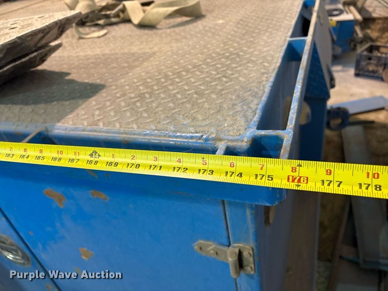 image for item DM1865 2016 Freightliner Business Class M2 106 flatbed truck