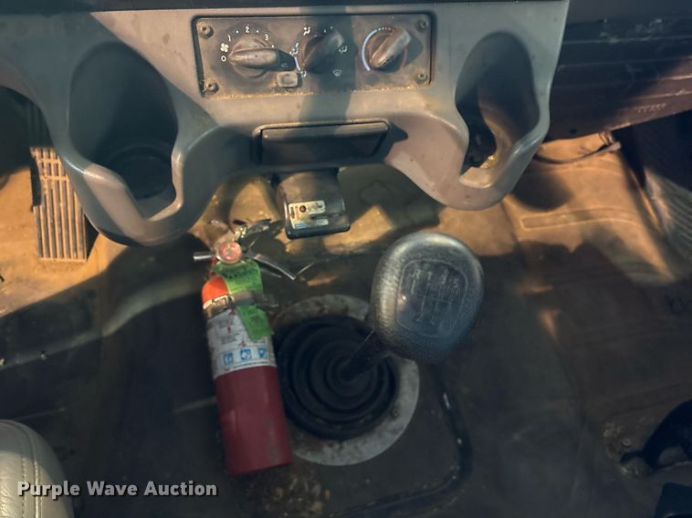 image for item DM1865 2016 Freightliner Business Class M2 106 flatbed truck