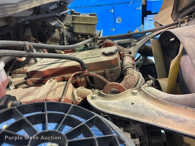 image for item DM1865 2016 Freightliner Business Class M2 106 flatbed truck