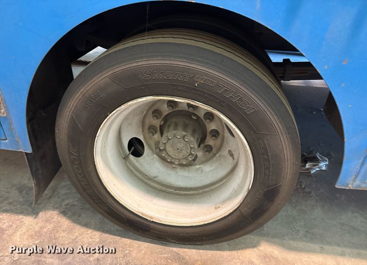 image for item DM1865 2016 Freightliner Business Class M2 106 flatbed truck